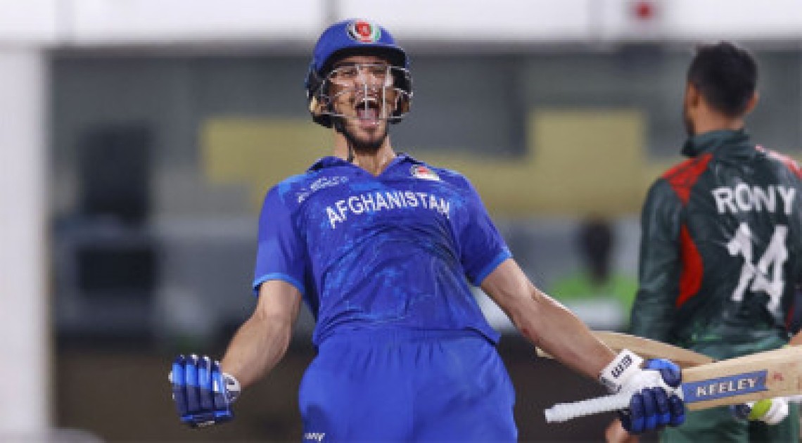 ২৪ বছর পর নিজেদের মাটিতে হোয়াইটওয়াশের লজ্জা পেল ভারত